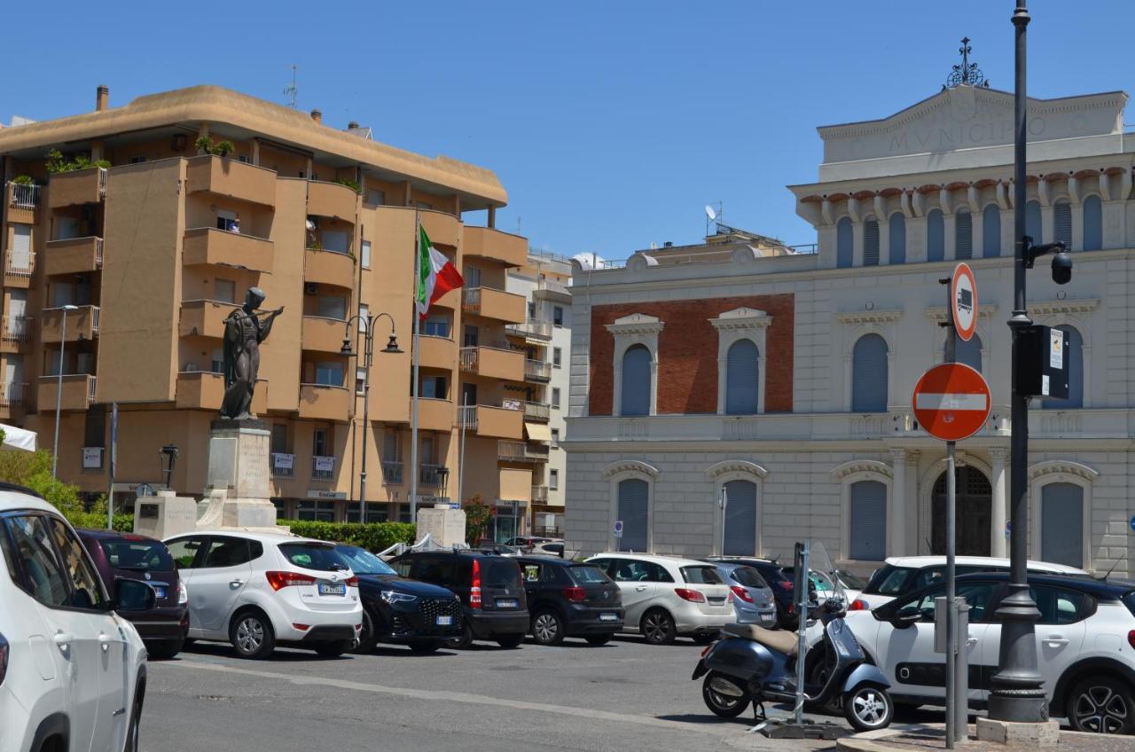 Open Space Centralissimo Nettuno Fronte Porto Ngoại thất bức ảnh